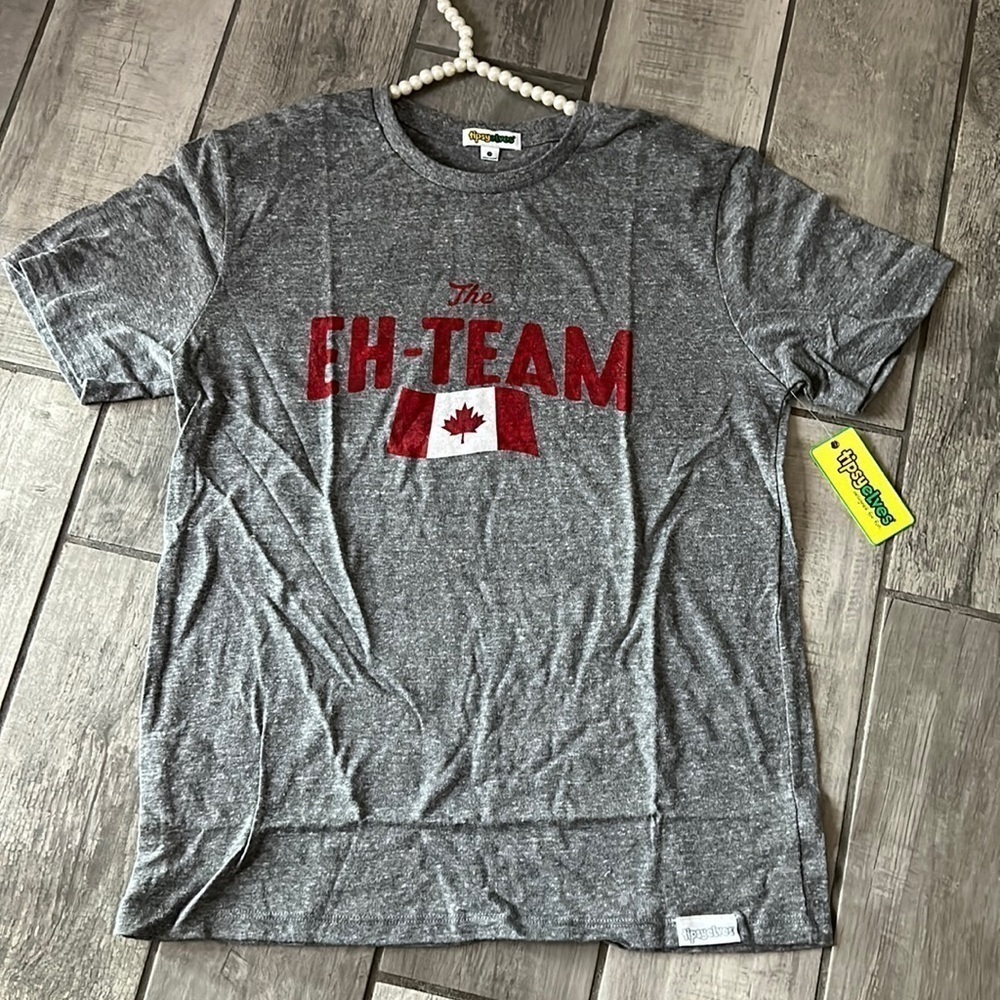 Tipsy elves men’s Canada EH team short sleeve tee, gray new with tags